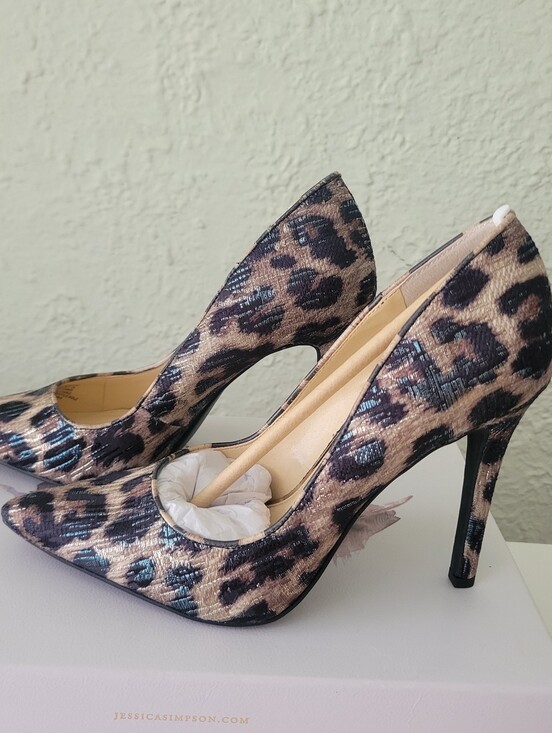 Jessica Simpson Shoes - Jessica Simpson Leopard Print Stiletto Heels Womens Size 7M Pumps Safari New